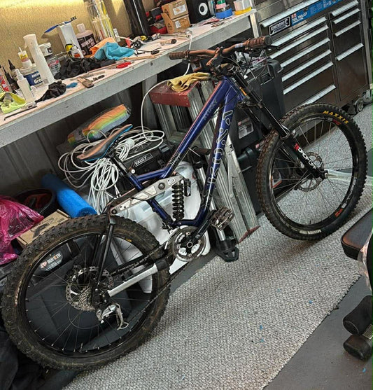 Breathing New Life Into a Legend: 2006 Kona Stinky Restomod.